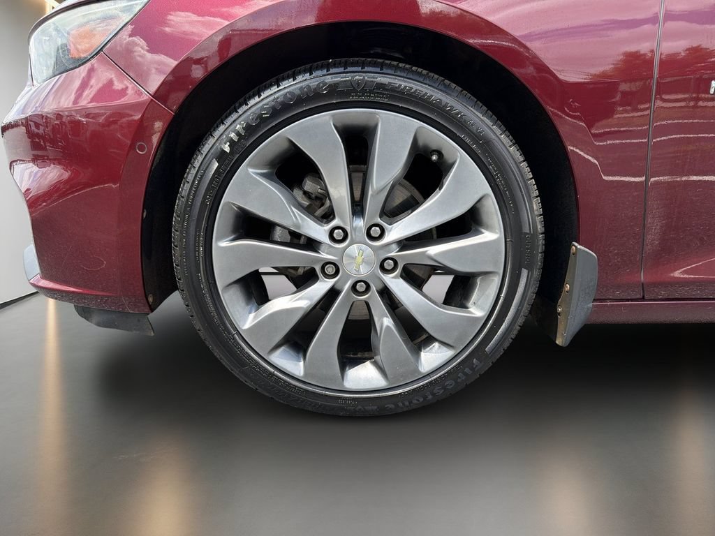 Used 2016 Chevrolet Malibu Premier w/ Driver Confidence Package II FWD image 10