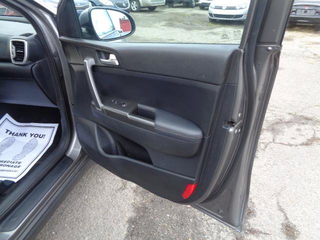 Used 2017 Kia Sportage LX image 20