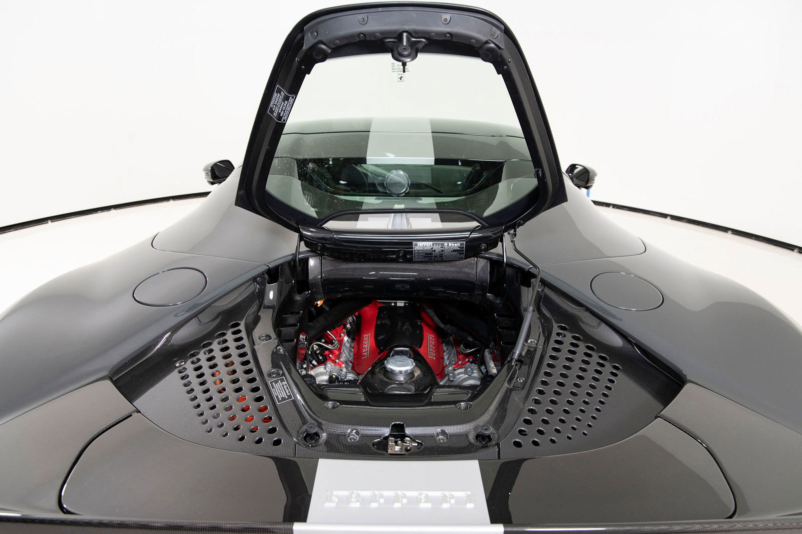 Certified 2023 Ferrari SF90 Spider image 33