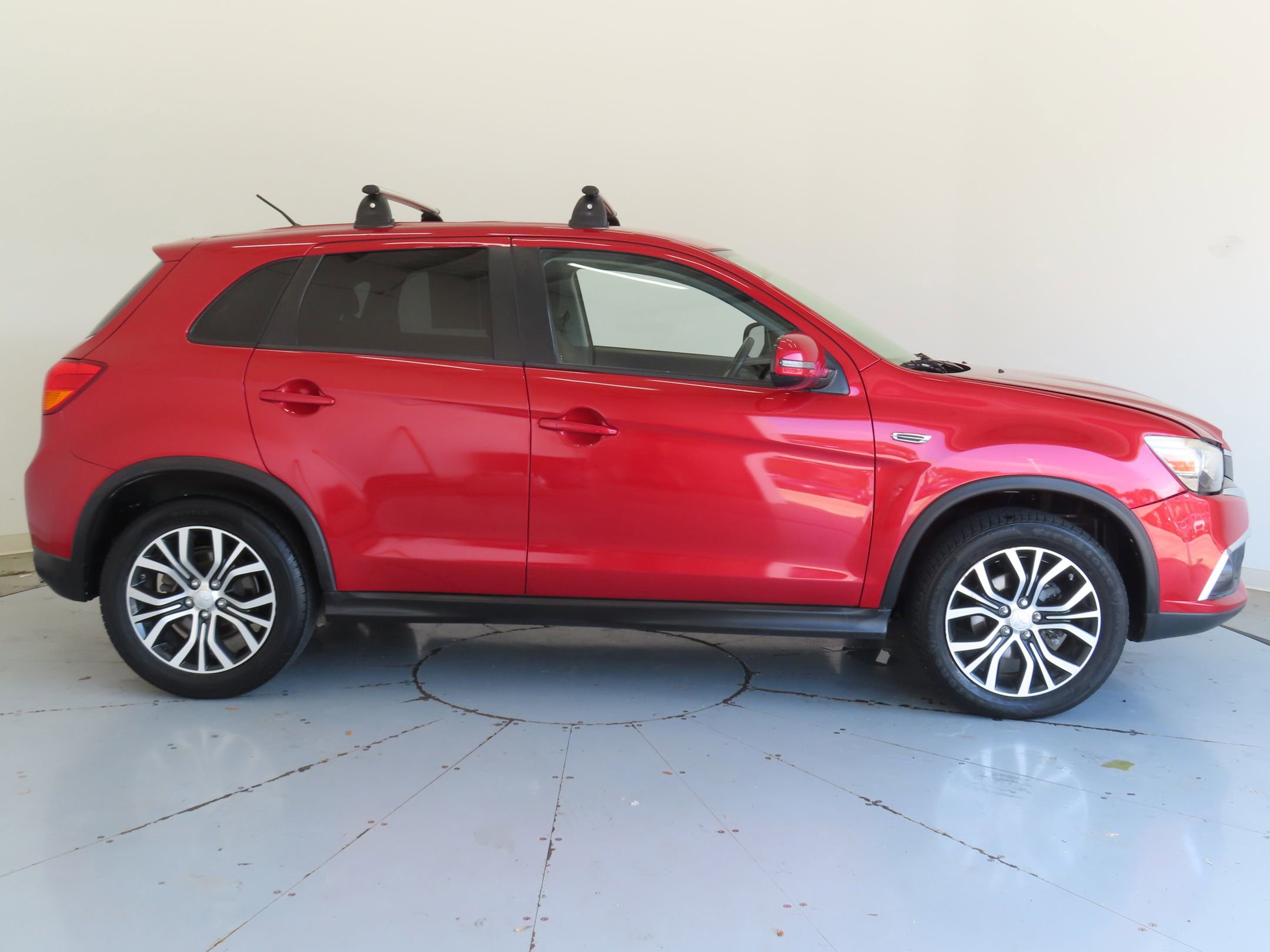 Used 2016 Mitsubishi Outlander Sport ES FWD image 2