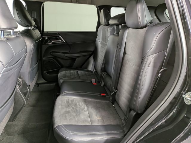 Used 2025 Mitsubishi Outlander SE AWD/4WD image 25