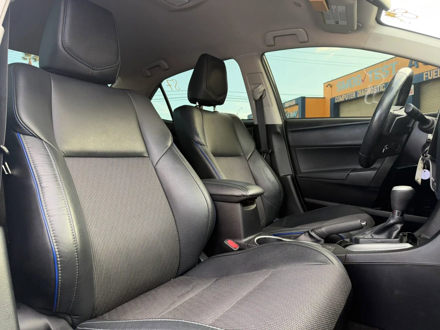 Used 2019 Toyota Corolla SE FWD image 15