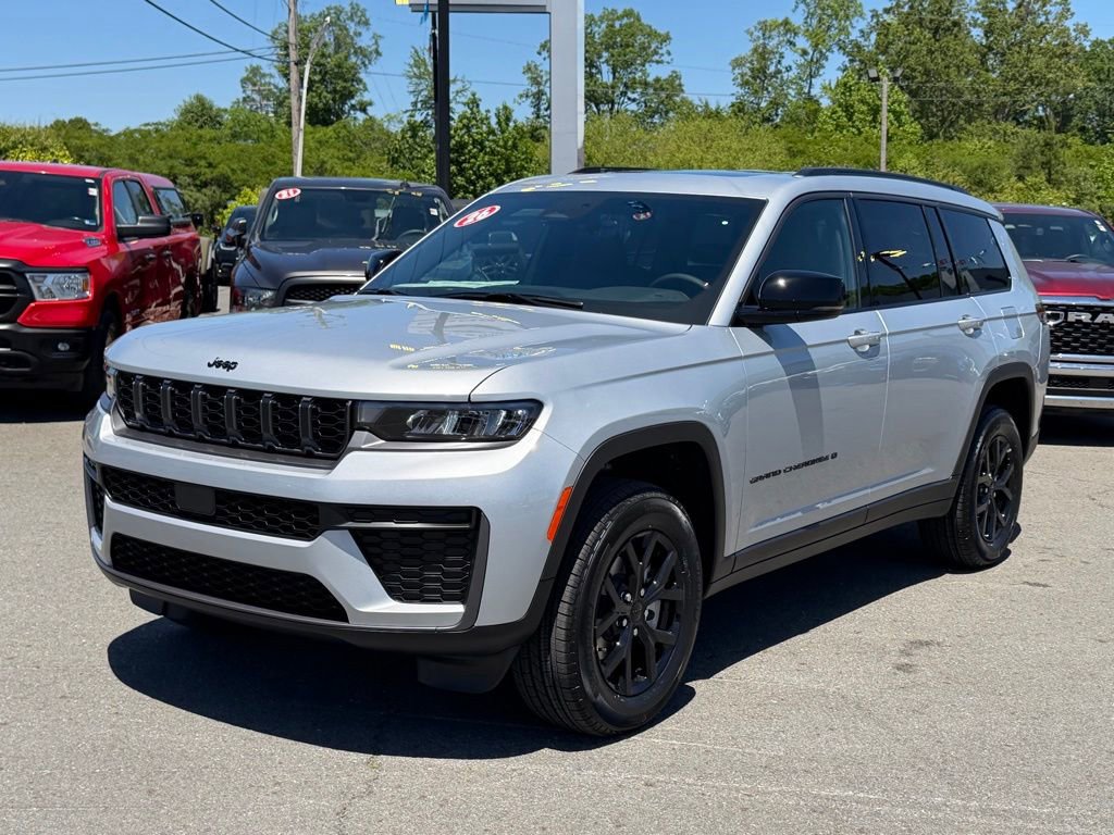 New 2026 Jeep Grand Cherokee L 4WD image 9