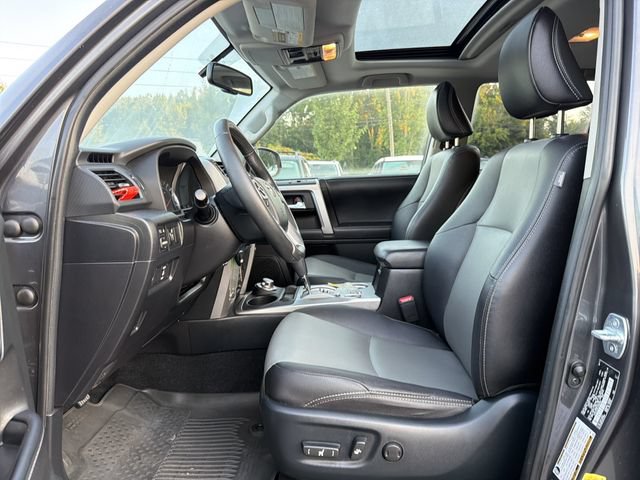 Used 2018 Toyota 4Runner SR5 Premium AWD/4WD image 11
