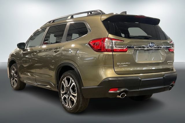 Used 2025 Subaru Ascent Limited AWD/4WD image 12