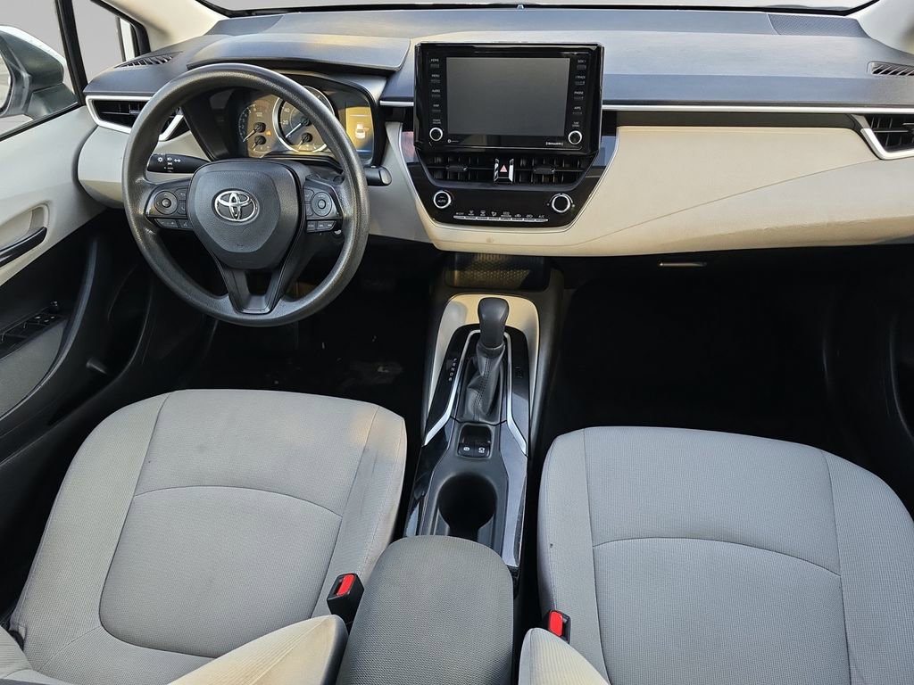 Used 2022 Toyota Corolla LE image 17