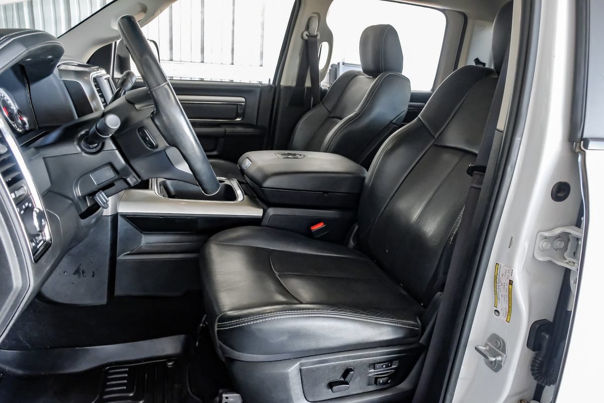 Used 2018 RAM 2500 Laramie w/ Sport Appearance Group AWD/4WD image 29