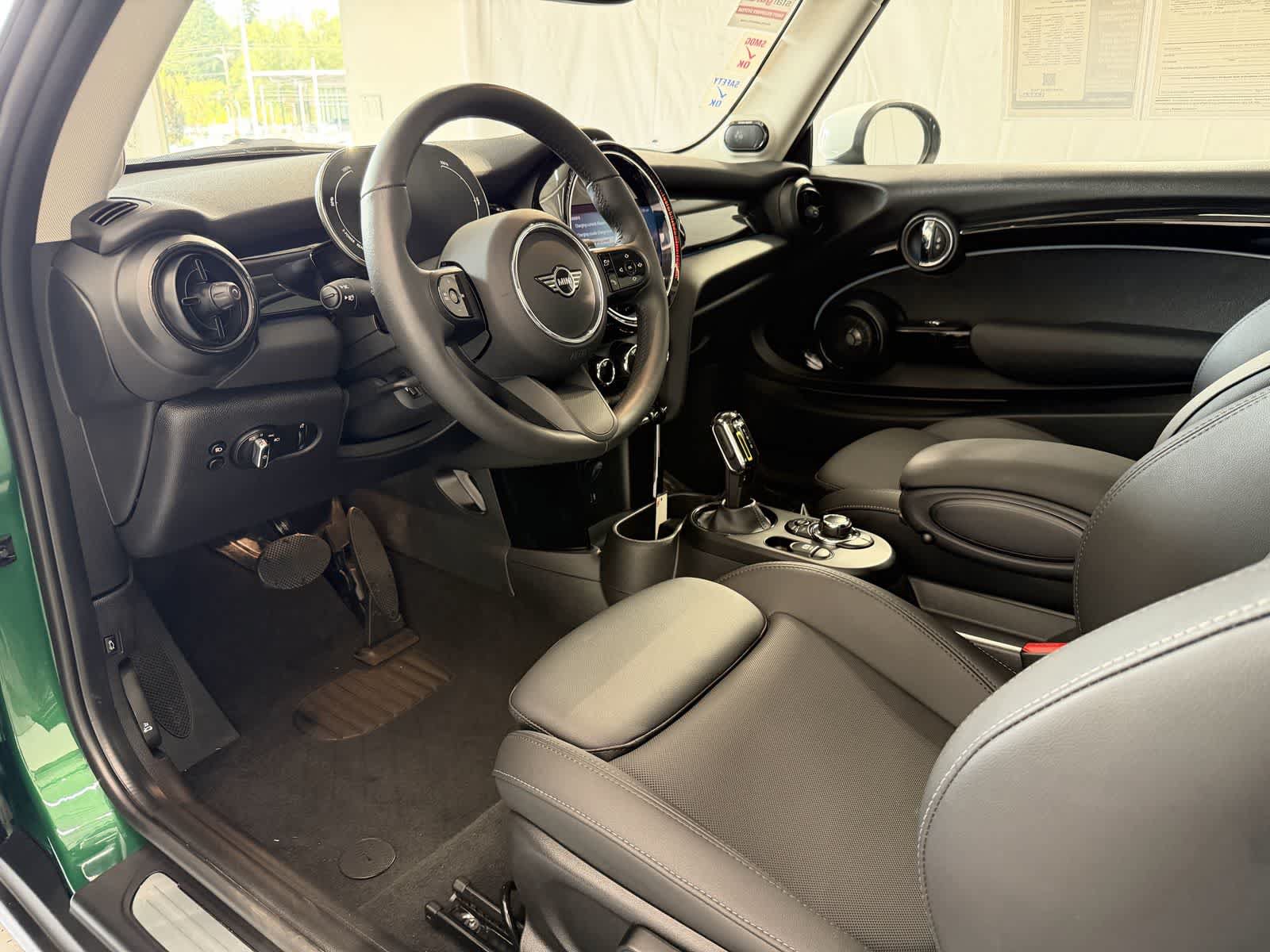 Used 2024 MINI Cooper SE FWD image 8