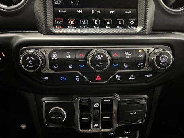 Used 2021 Jeep Wrangler Unlimited Sahara w/ Cold Weather Group AWD/4WD image 18