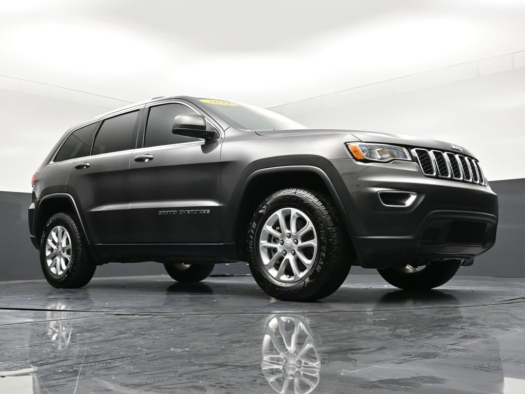 Used 2021 Jeep Grand Cherokee Laredo X image 30