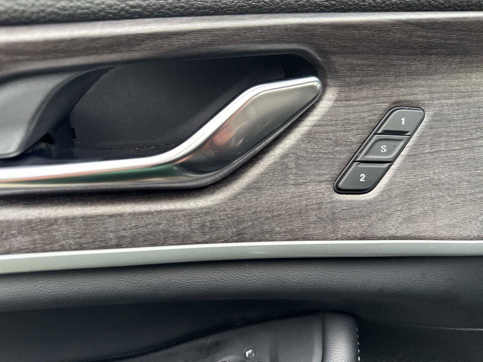 Used 2024 Jeep Grand Cherokee Limited 4xe image 19