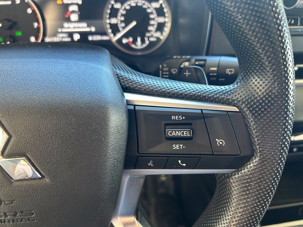 Used 2024 Mitsubishi Outlander ES FWD image 36
