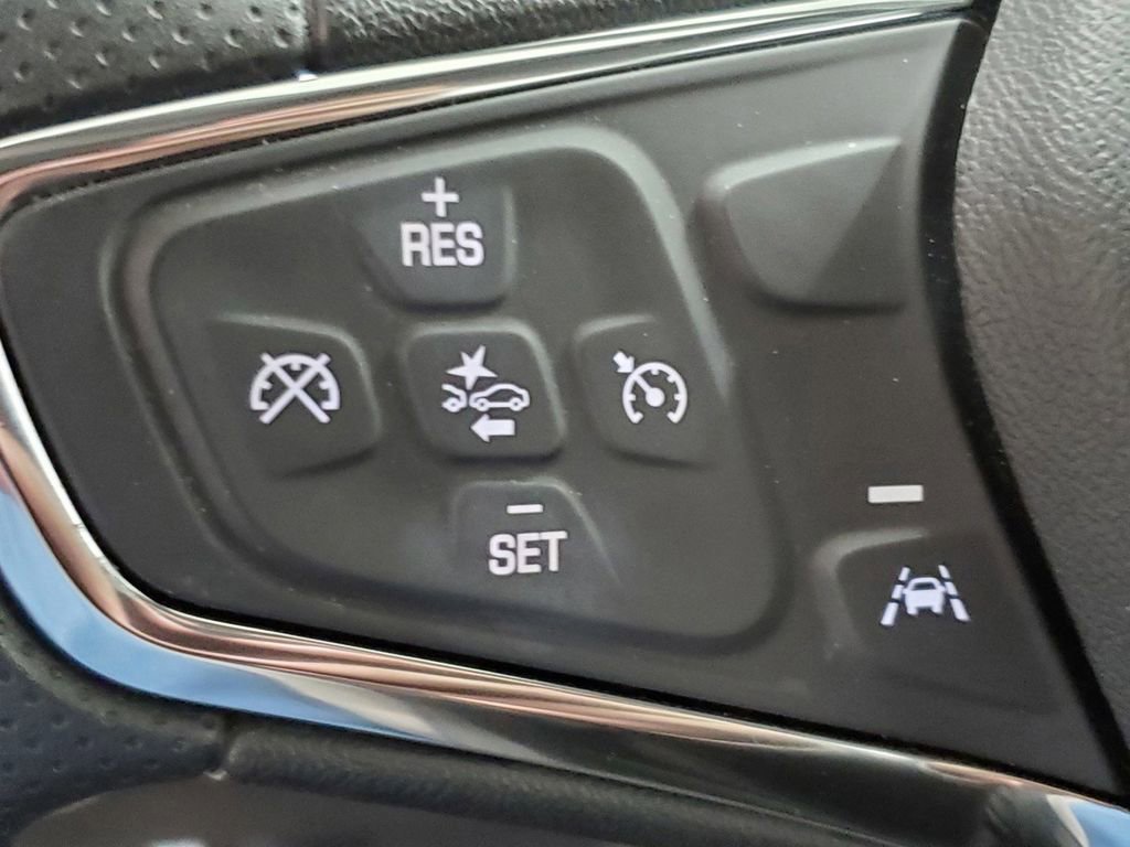 Used 2021 Chevrolet Equinox LT image 30