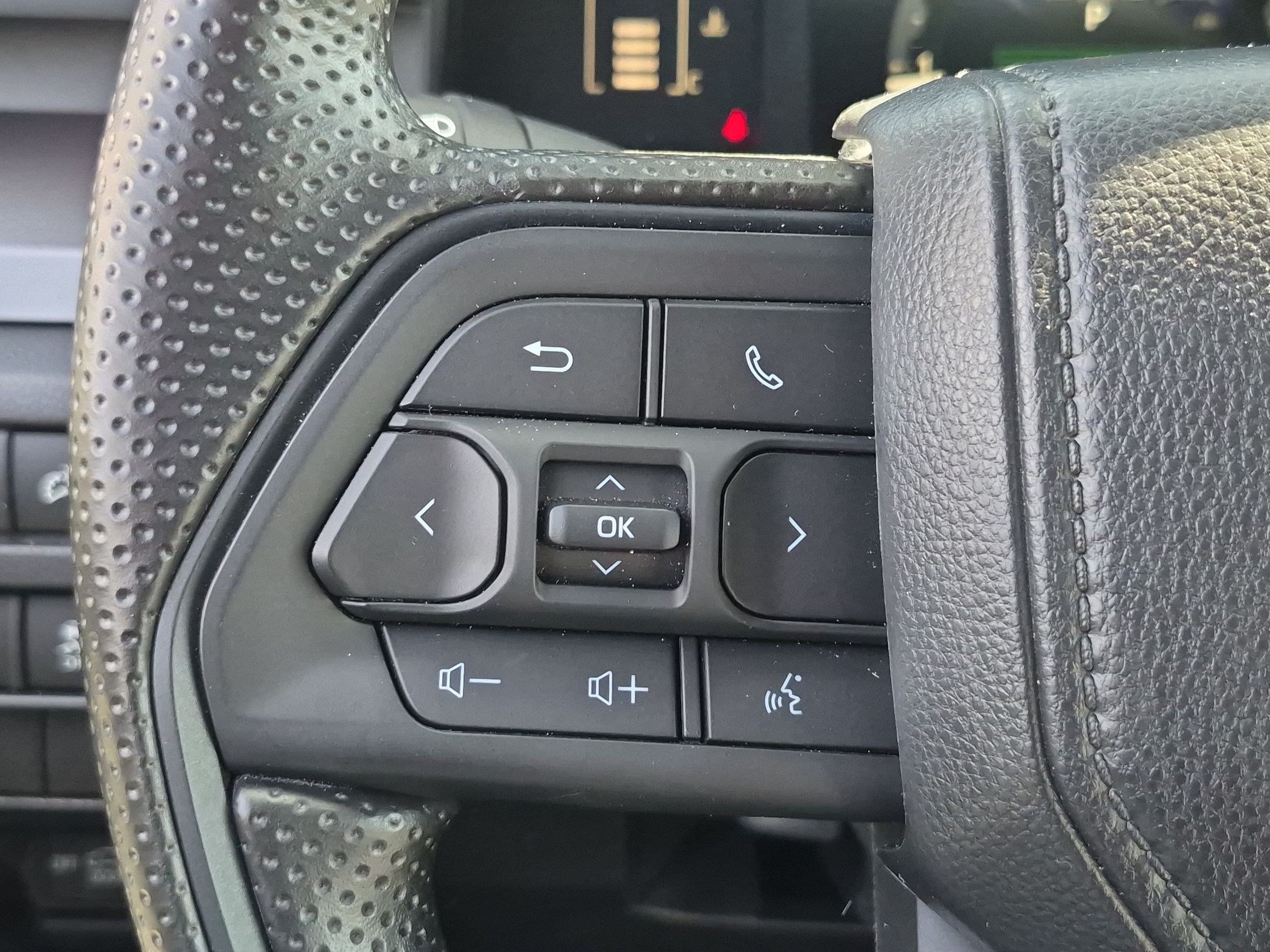 Used 2026 Toyota Tacoma SR5 AWD/4WD image 19