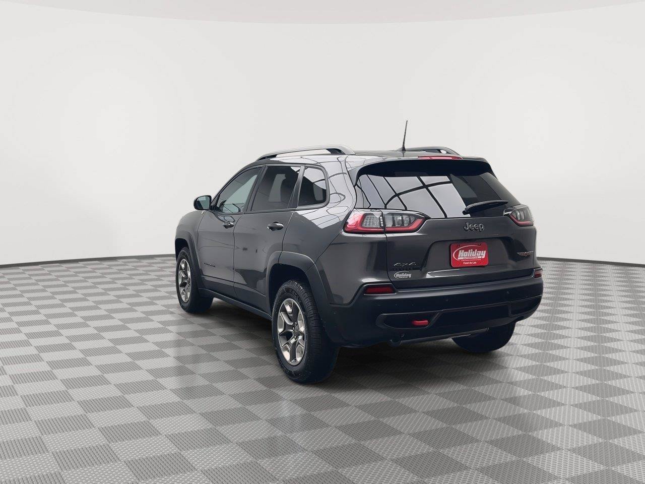 Used 2019 Jeep Cherokee Trailhawk AWD/4WD image 38