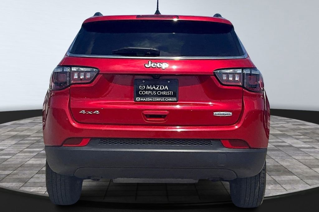 Used 2025 Jeep Compass Latitude image 6