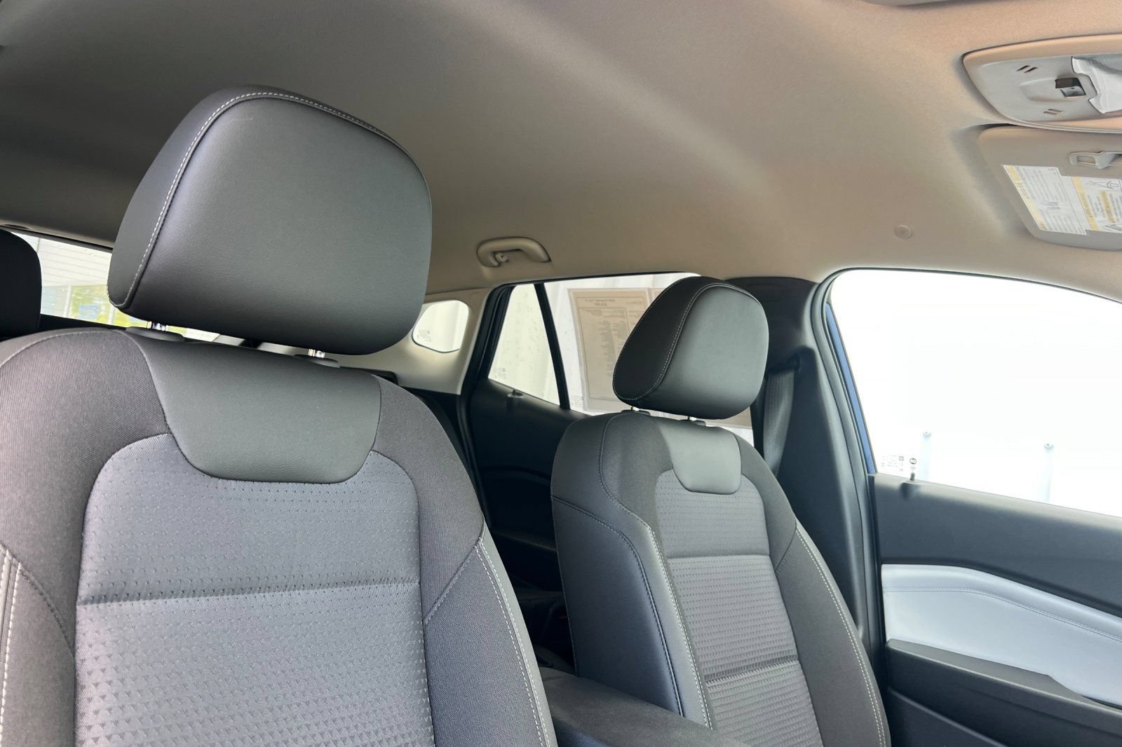 Used 2024 Chevrolet Trax LT w/ LT Convenience Package FWD image 14