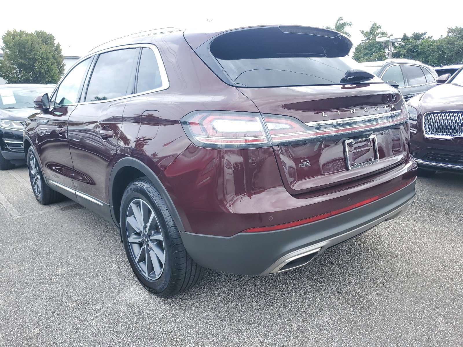 Used 2021 Lincoln Nautilus FWD image 4