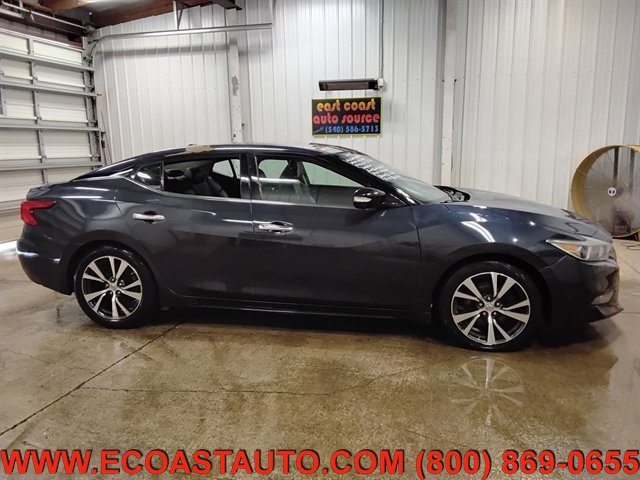 Used 2017 Nissan Maxima Platinum w/ Interior Lighting Package image 2