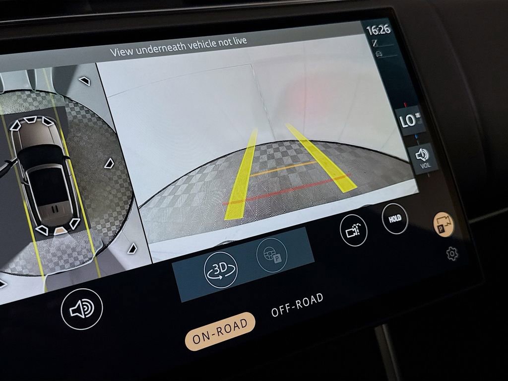 New 2026 Land Rover Range Rover SE image 17