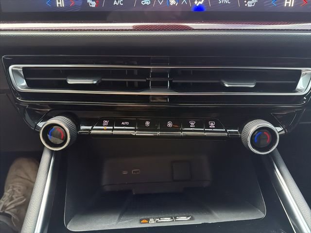 Used 2024 Chevrolet Traverse Z71 w/ LPO, Floor Liner Package image 34