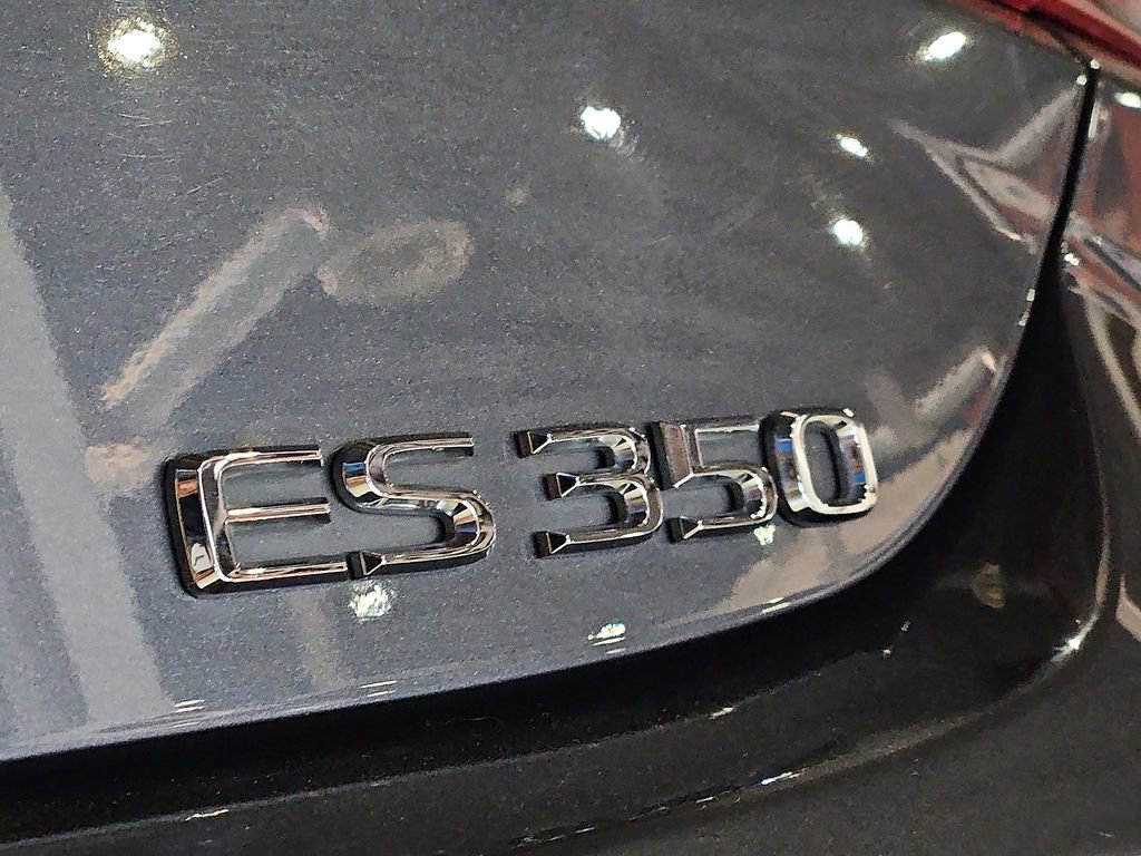 Used 2024 Lexus ES 350 F Sport w/ Accessory Package (Z2) image 12