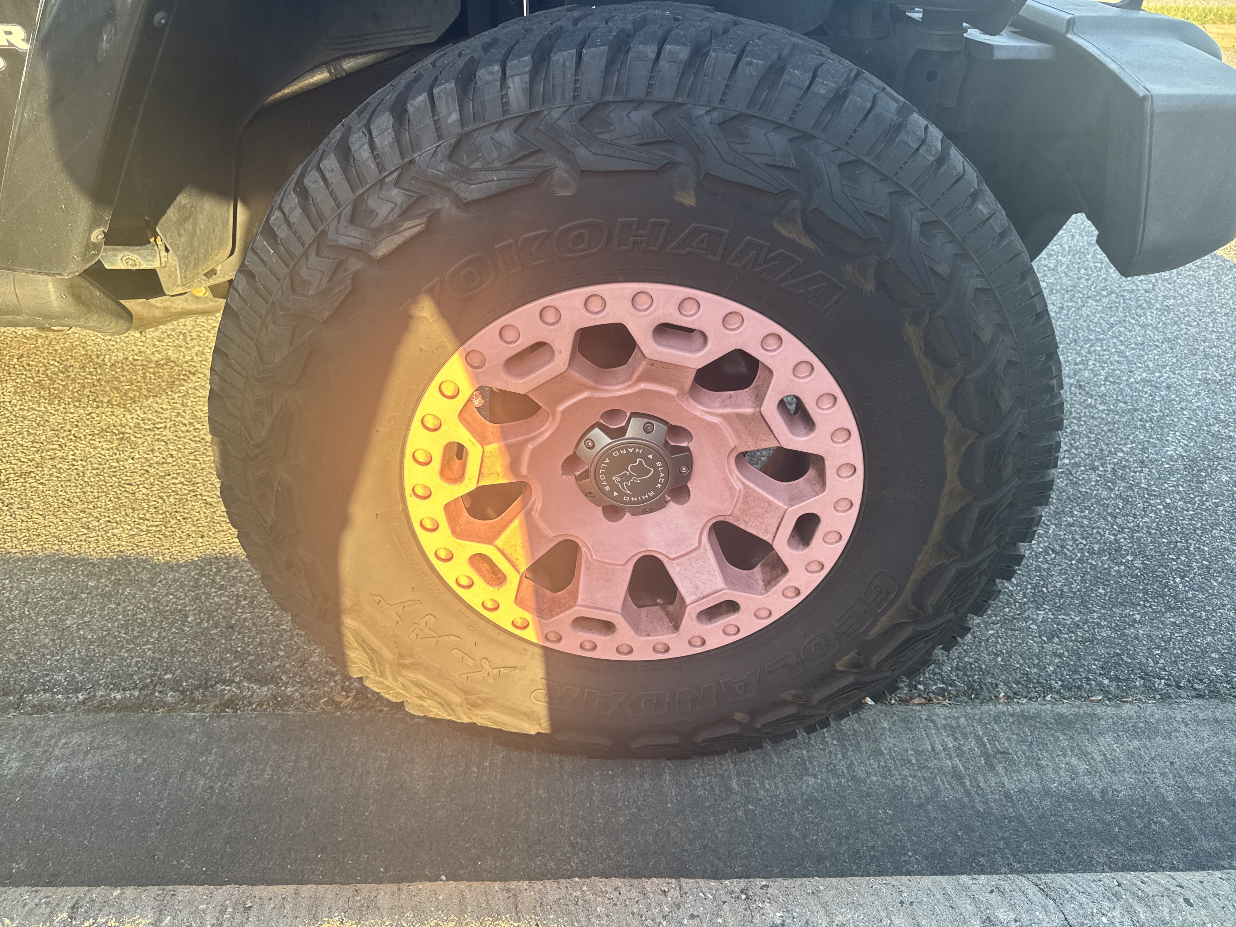 Used 2015 Jeep Wrangler Unlimited Sahara w/ Connectivity Group image 12