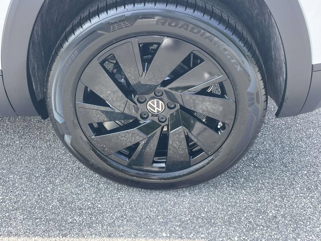 New 2026 Volkswagen Atlas Cross Sport SE FWD image 5