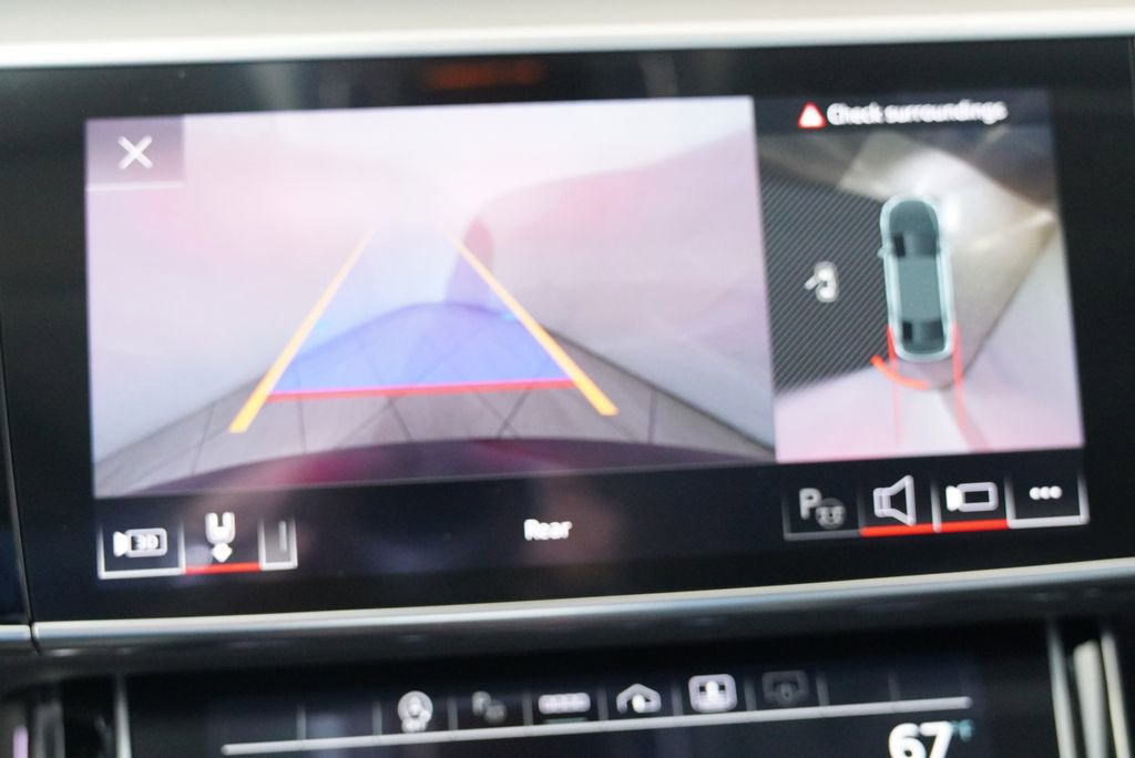 Used 2023 Audi S8 image 3