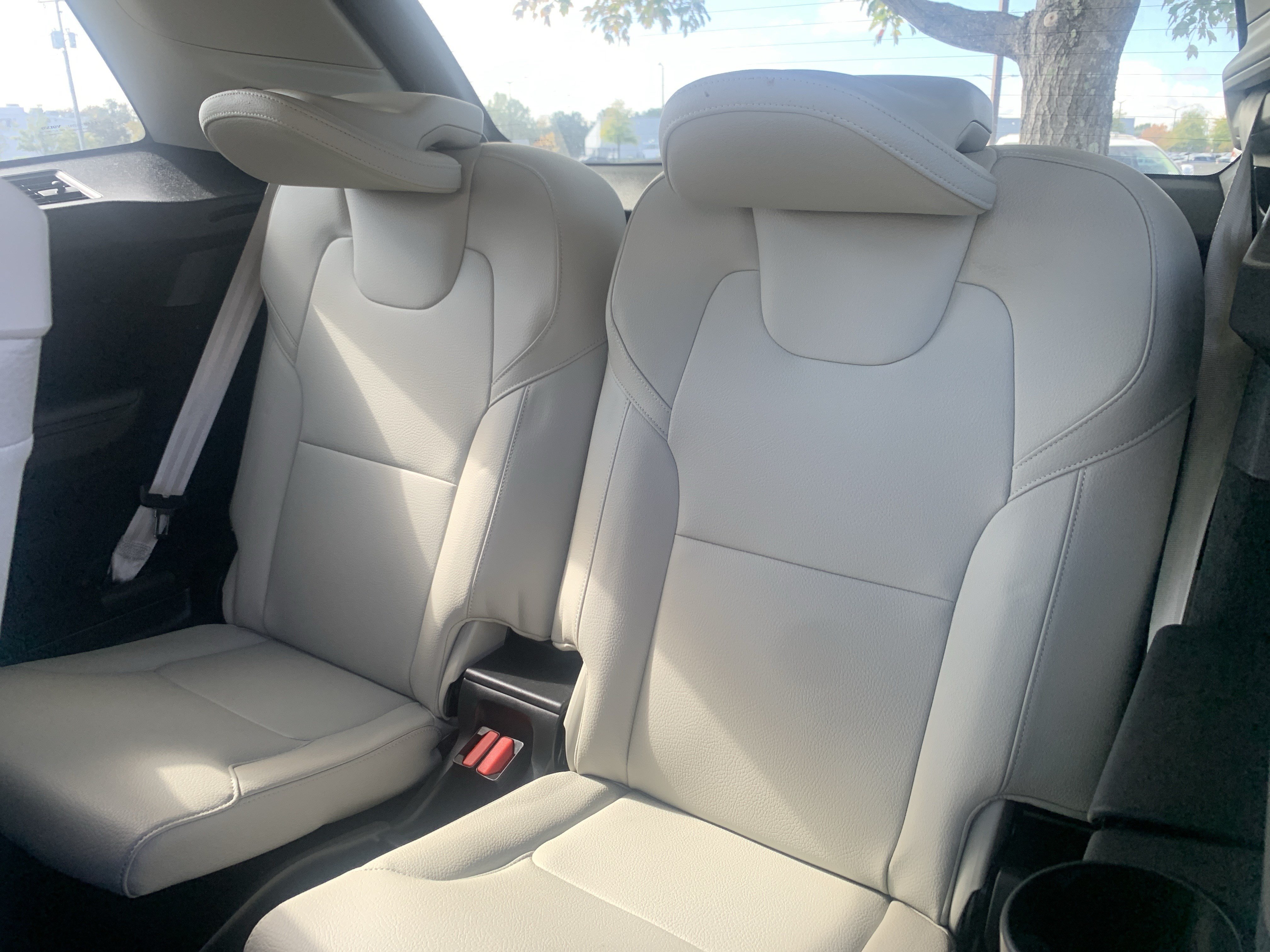 Used 2019 Volvo XC90 T6 Momentum w/ Advanced Package AWD/4WD image 33