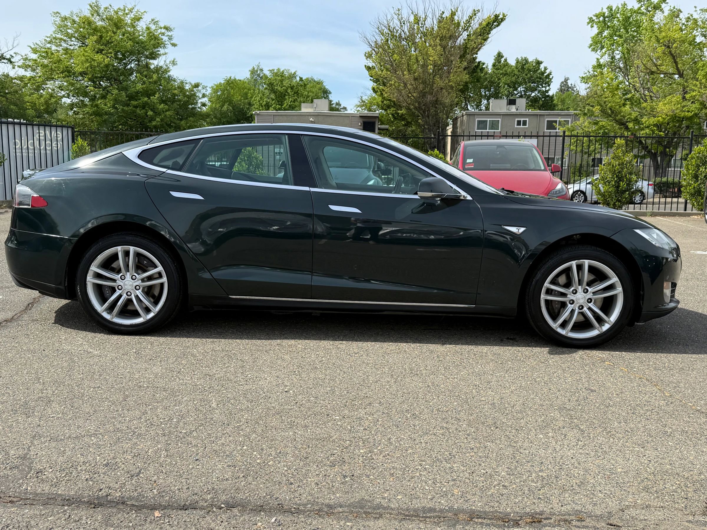 Used 2013 Tesla Model S image 4