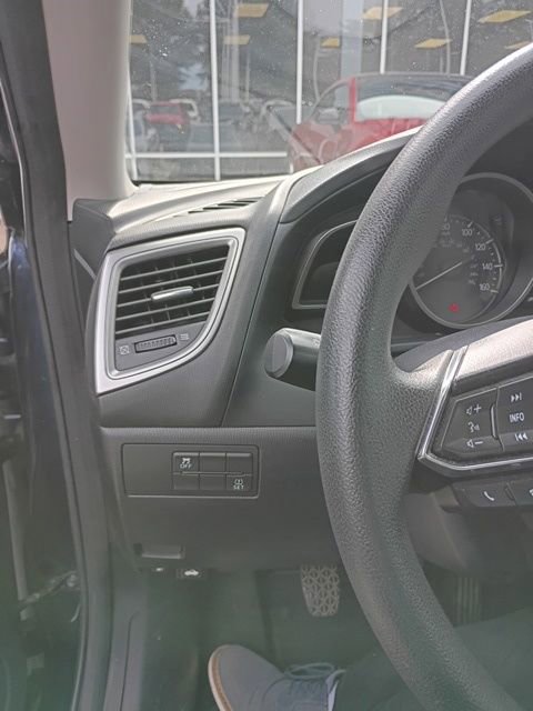 Used 2018 MAZDA MAZDA3 Sport image 25