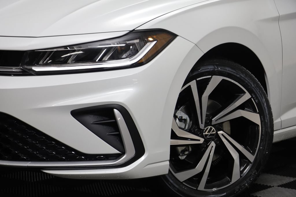 New 2027 Volkswagen Jetta SEL FWD image 4