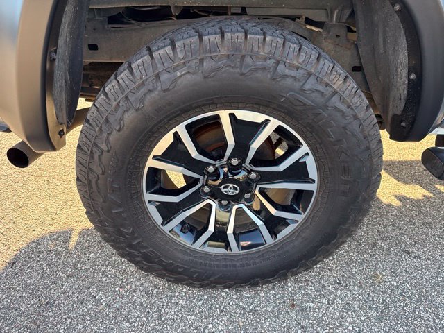Used 2022 Toyota Tacoma TRD Sport w/ Advanced Technology Package AWD/4WD image 16