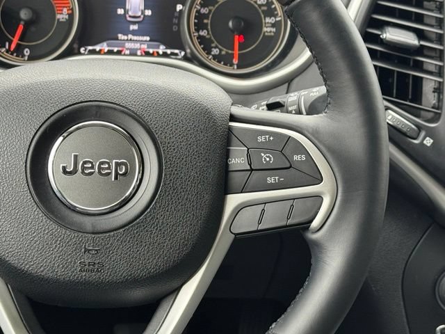 Used 2016 Jeep Cherokee Overland AWD/4WD image 24