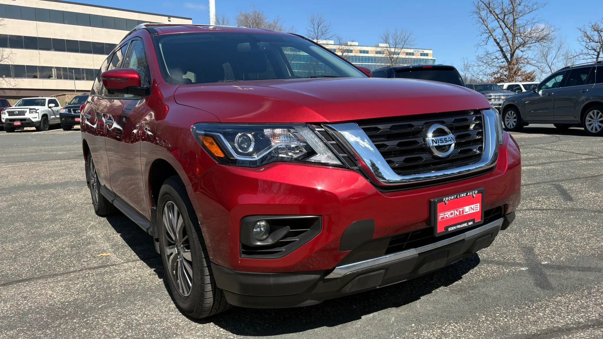 Used 2017 Nissan Pathfinder SL w/ Trailer Tow Package image 12