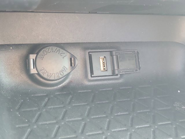 Used 2022 Toyota RAV4 LE image 27