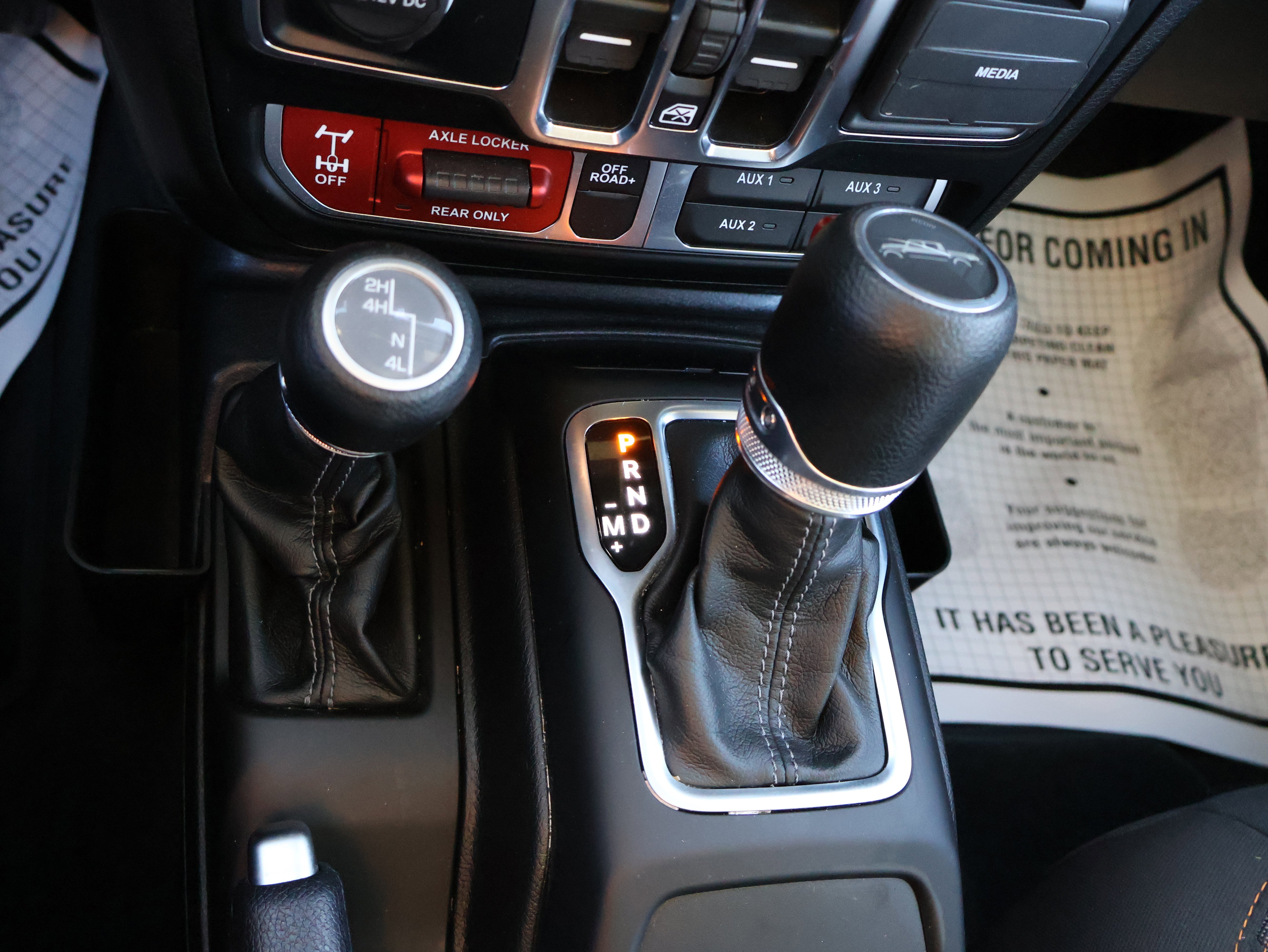 Used 2024 Jeep Gladiator Mojave w/ Technology Group image 31