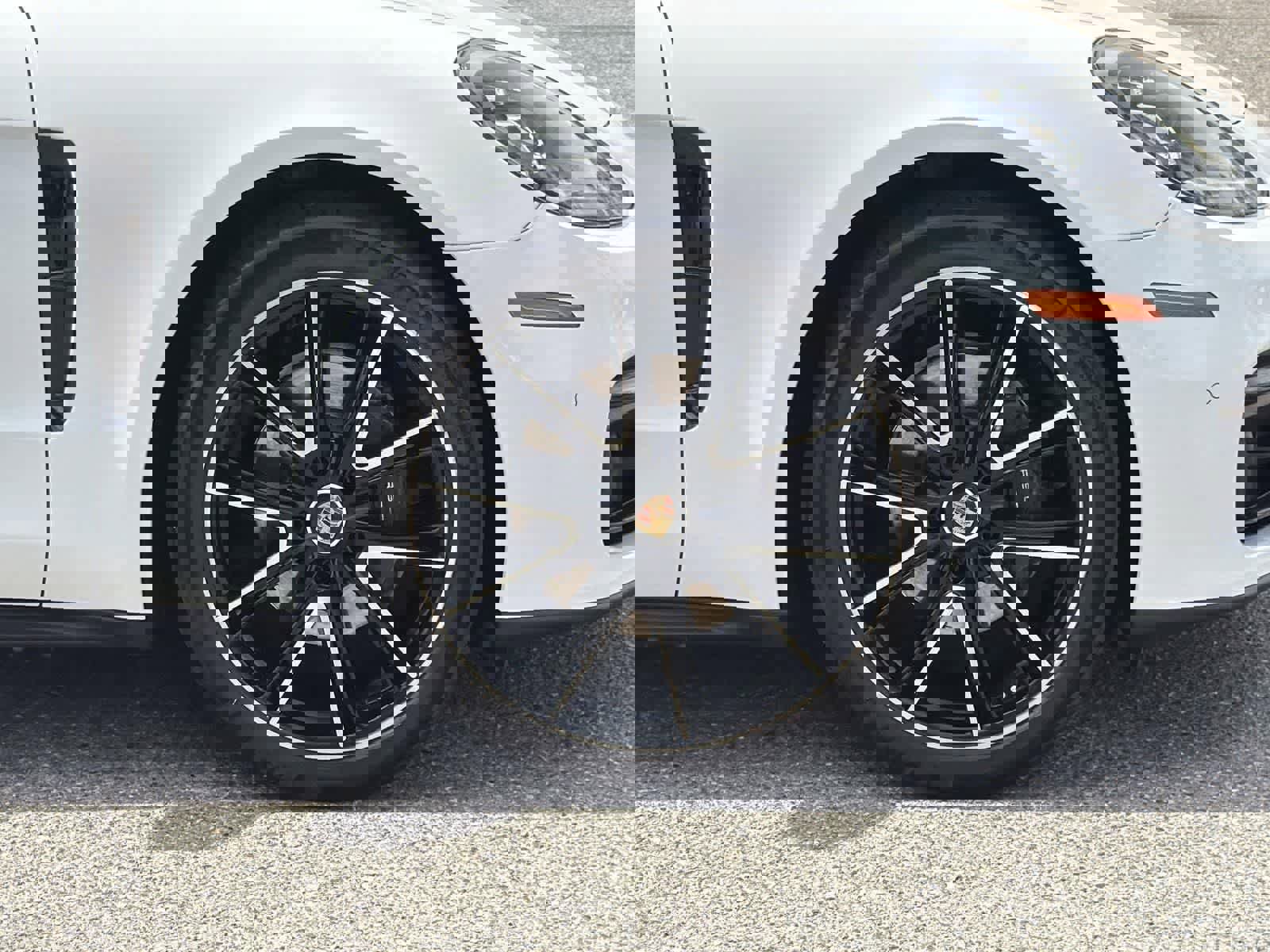 Used 2021 Porsche Panamera 4 image 37