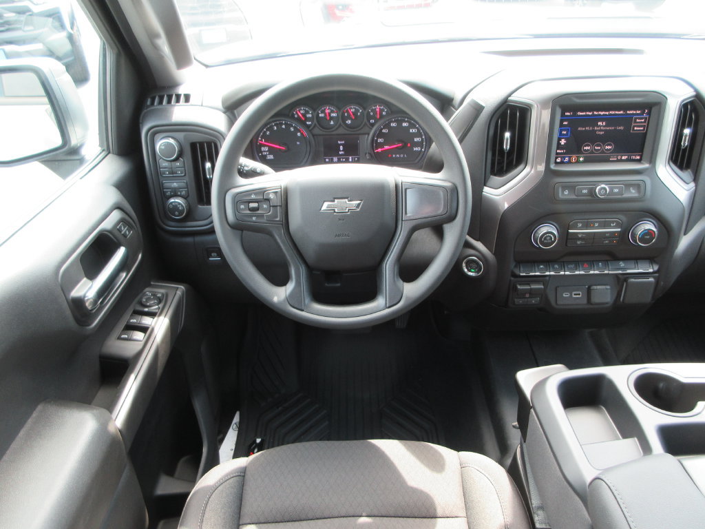 New 2026 Chevrolet Silverado 1500 Custom Trail Boss w/ LPO, Dark Essentials Package AWD/4WD image 17