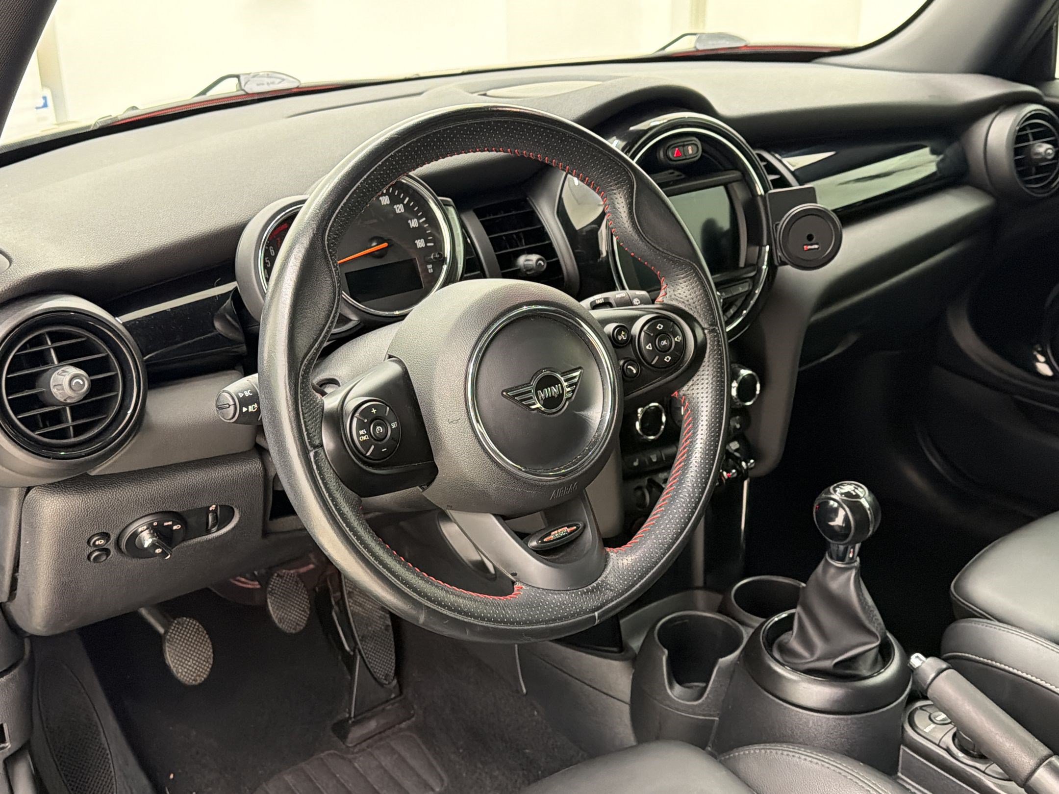 Used 2021 MINI Cooper S FWD image 4