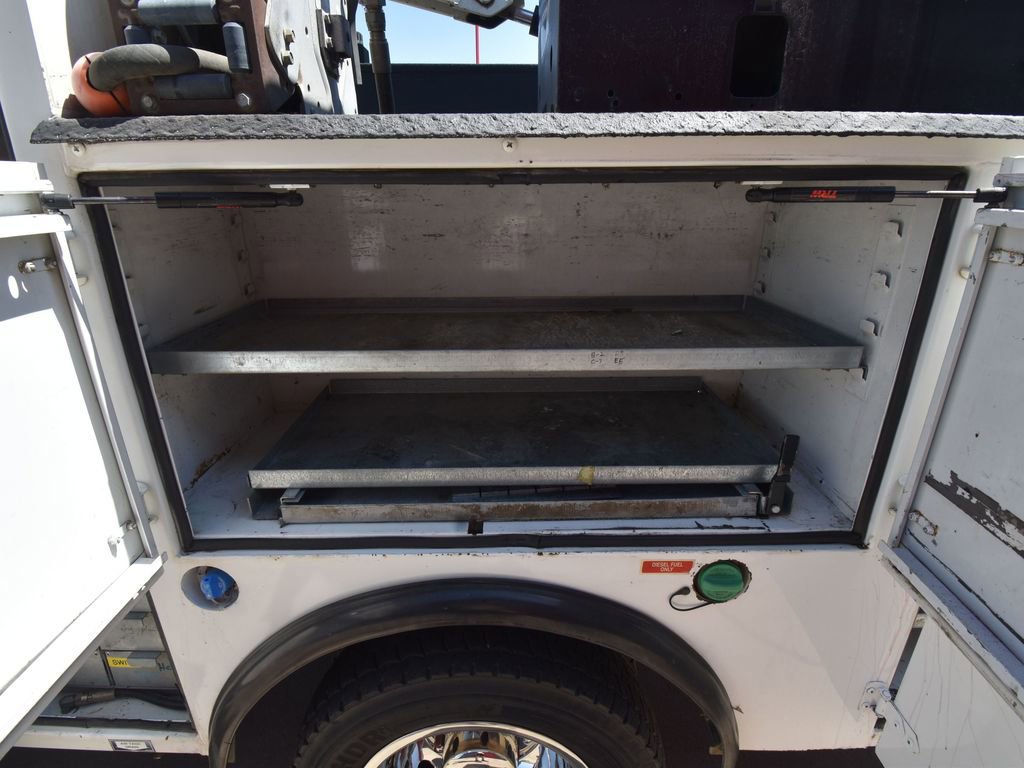 Used 2014 Ford F550 4x4 Regular Cab Super Duty image 42