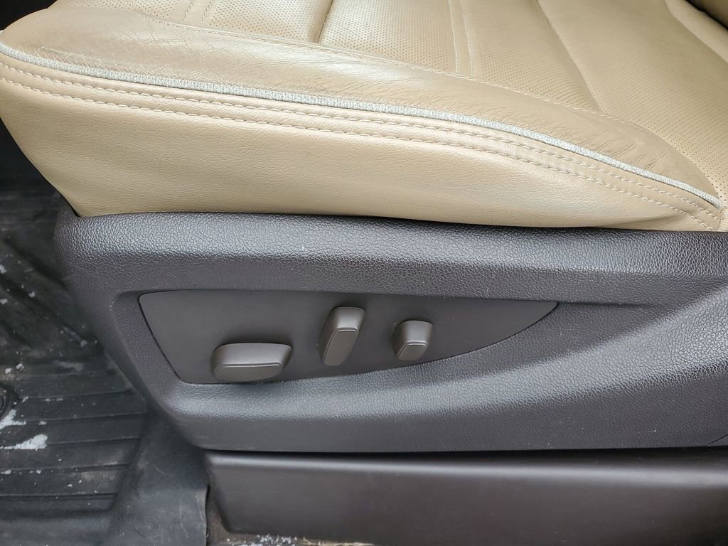 Used 2019 GMC Sierra 3500 Denali w/ Duramax Plus Package image 9