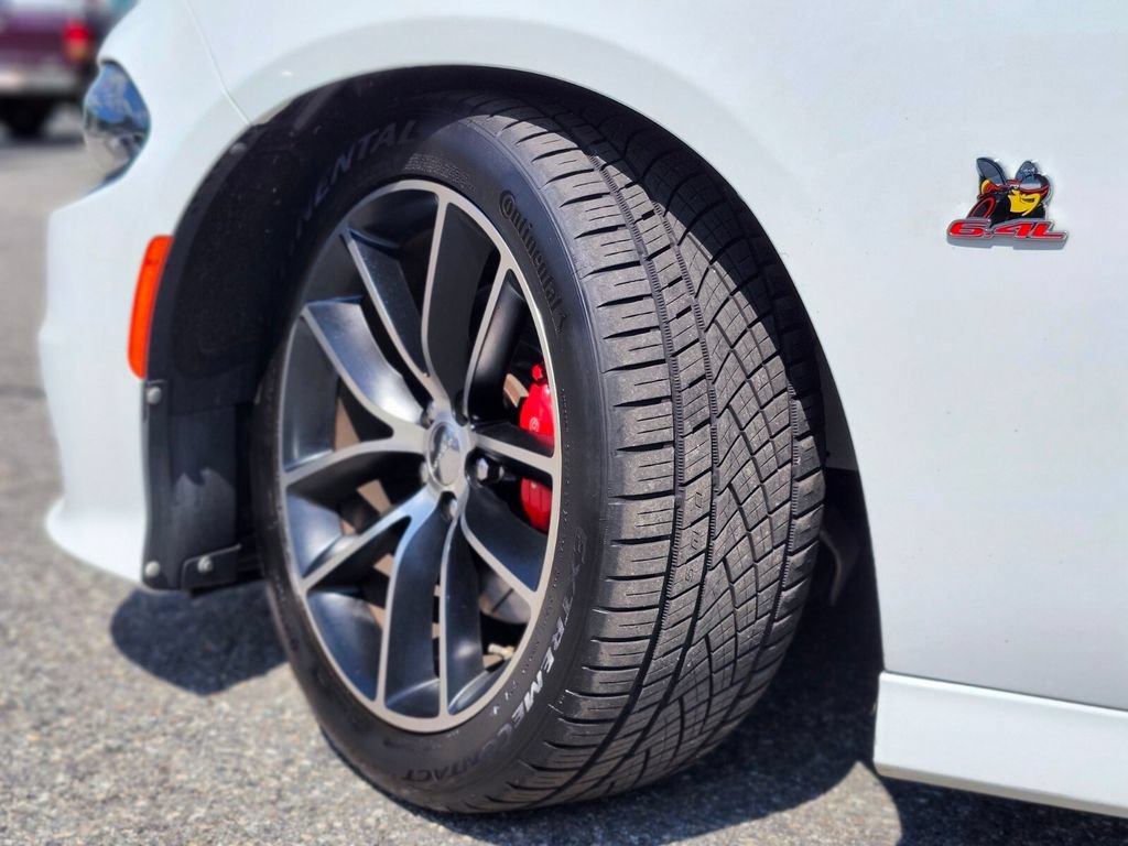 Used 2015 Dodge Charger R/T Scat Pack RWD image 30