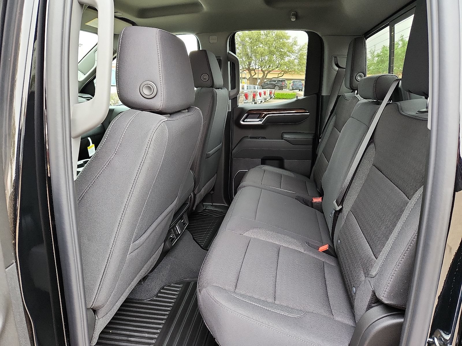New 2026 GMC Sierra 1500 SLE w/ Preferred Package RWD image 7
