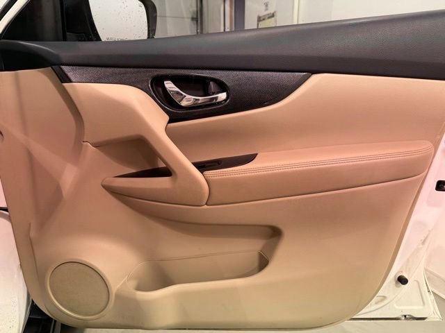 Used 2014 Nissan Rogue SL image 27