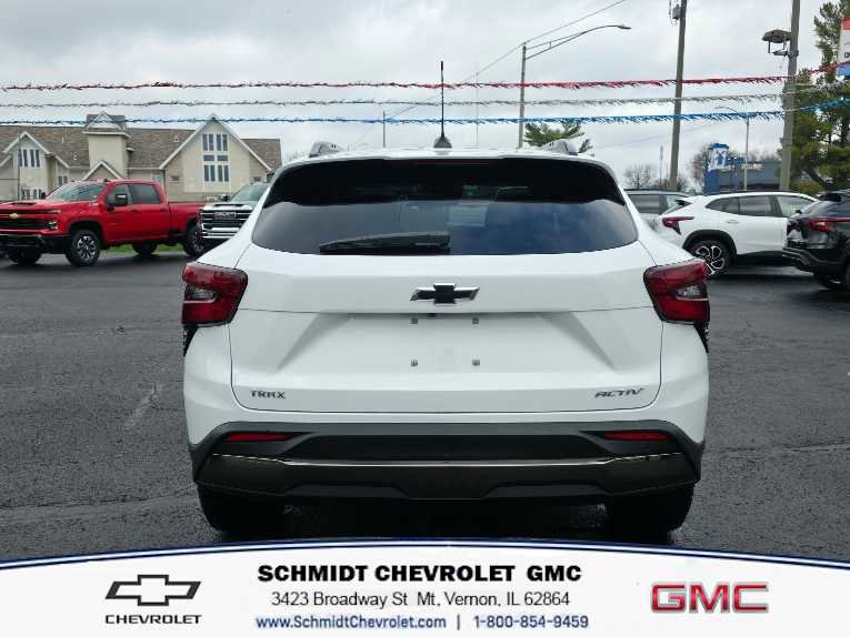 New 2026 Chevrolet Trax ACTIV w/ Sunroof Package FWD image 6