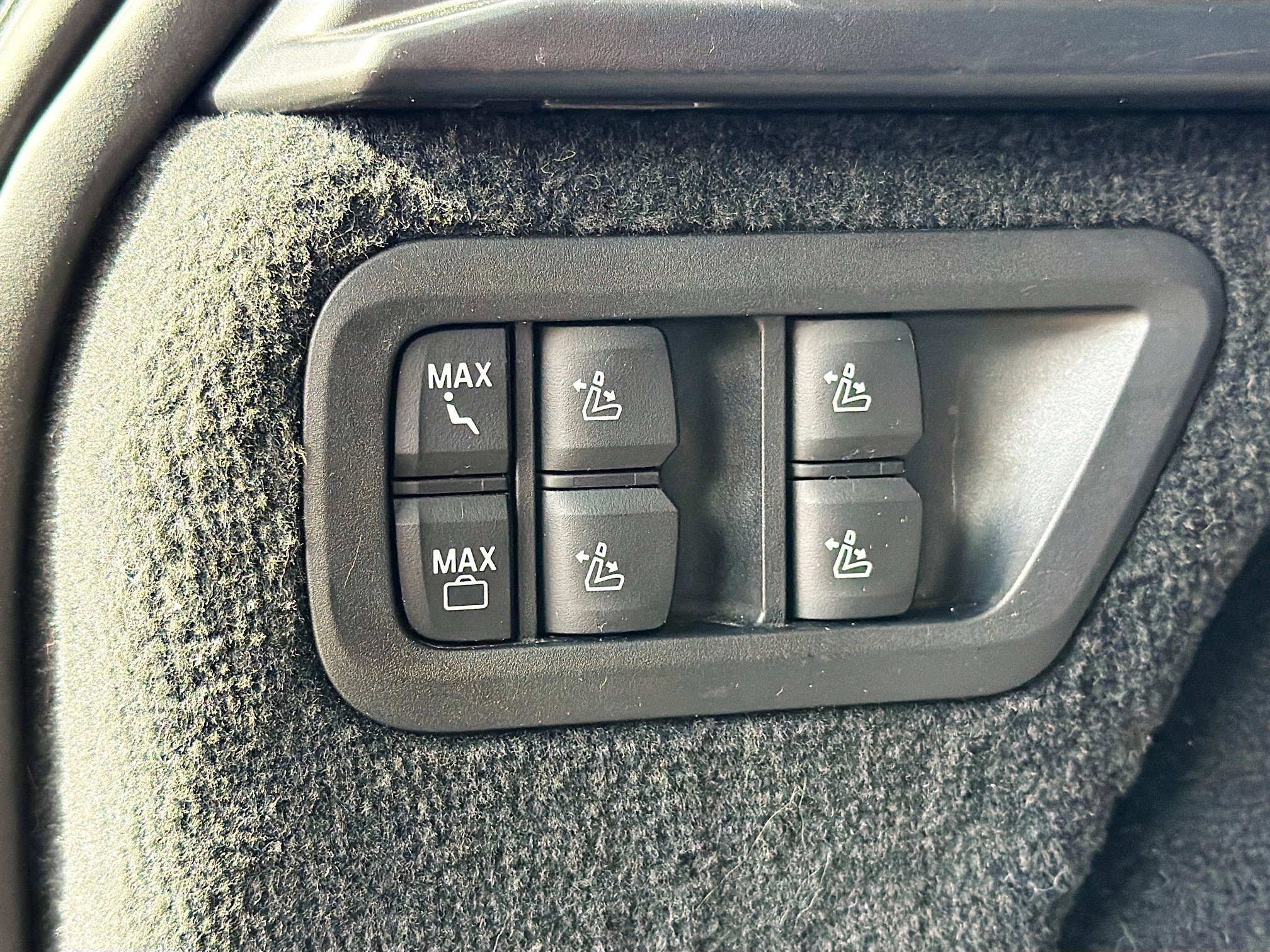 Used 2023 BMW X7 xDrive40i image 12