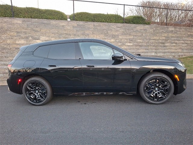 New 2026 BMW iX xDrive60 w/ M Sport Package image 7