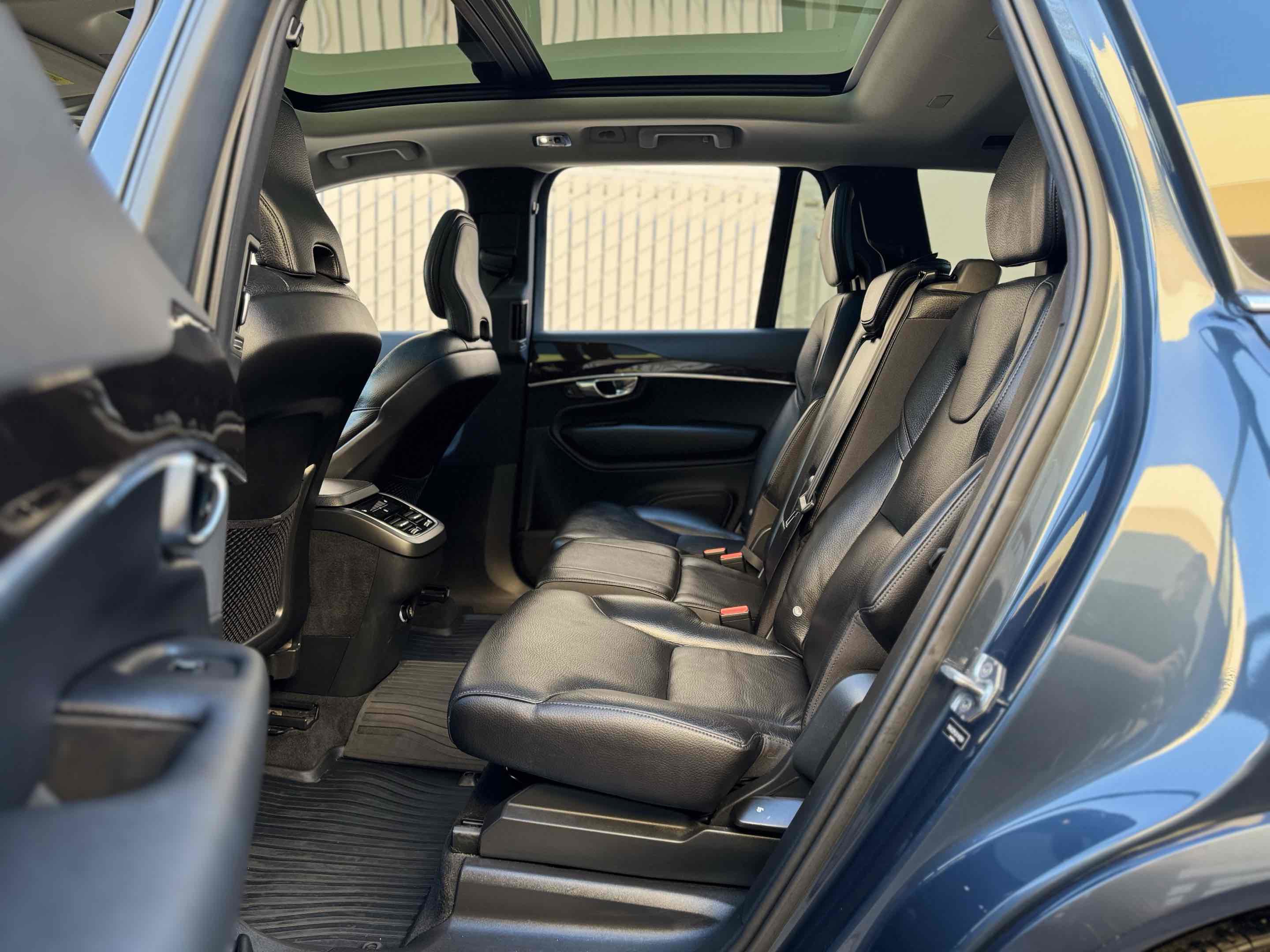 Used 2019 Volvo XC90 T6 Momentum w/ Advanced Package image 7